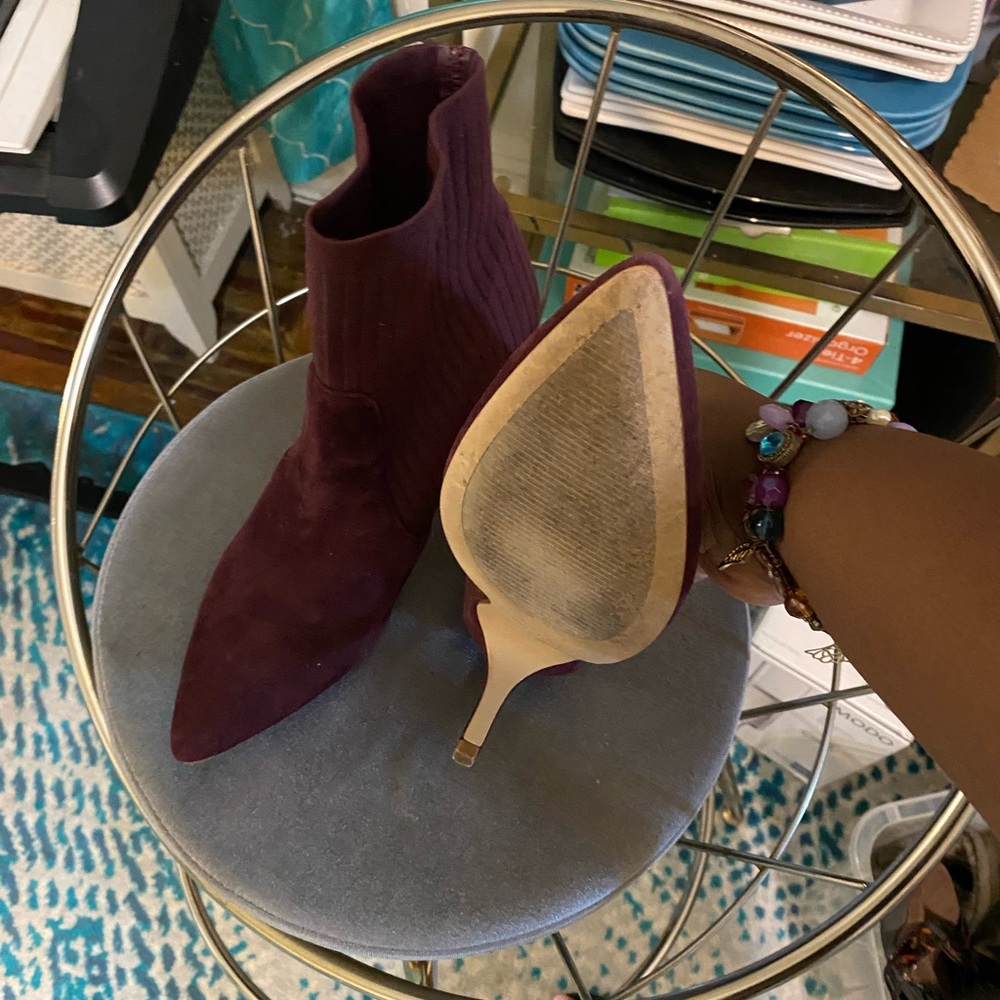 Sweater and suede burgundy boots